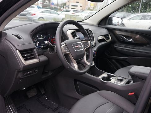 Used 2024 GMC Terrain Denali image 12