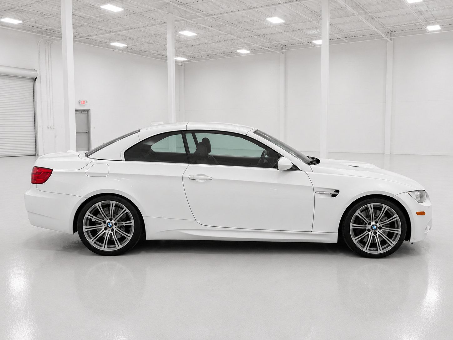 Used 2011 BMW M3 Convertible RWD image 12