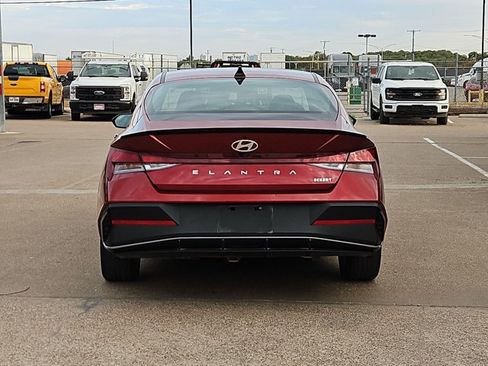 Used 2025 Hyundai Elantra Sport FWD image 6