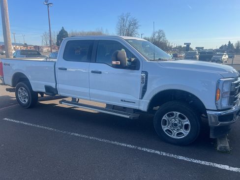 Used 2025 Ford F250 XLT image 4