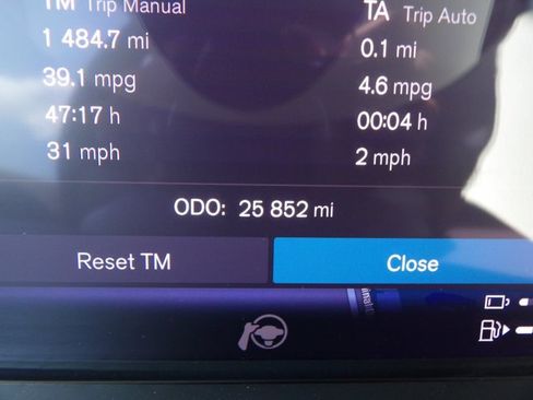 Certified 2025 Volvo XC90 T8 Plus AWD/4WD image 21