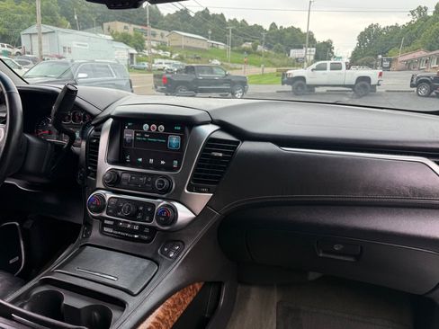 Used 2015 Chevrolet Suburban LTZ AWD/4WD image 39