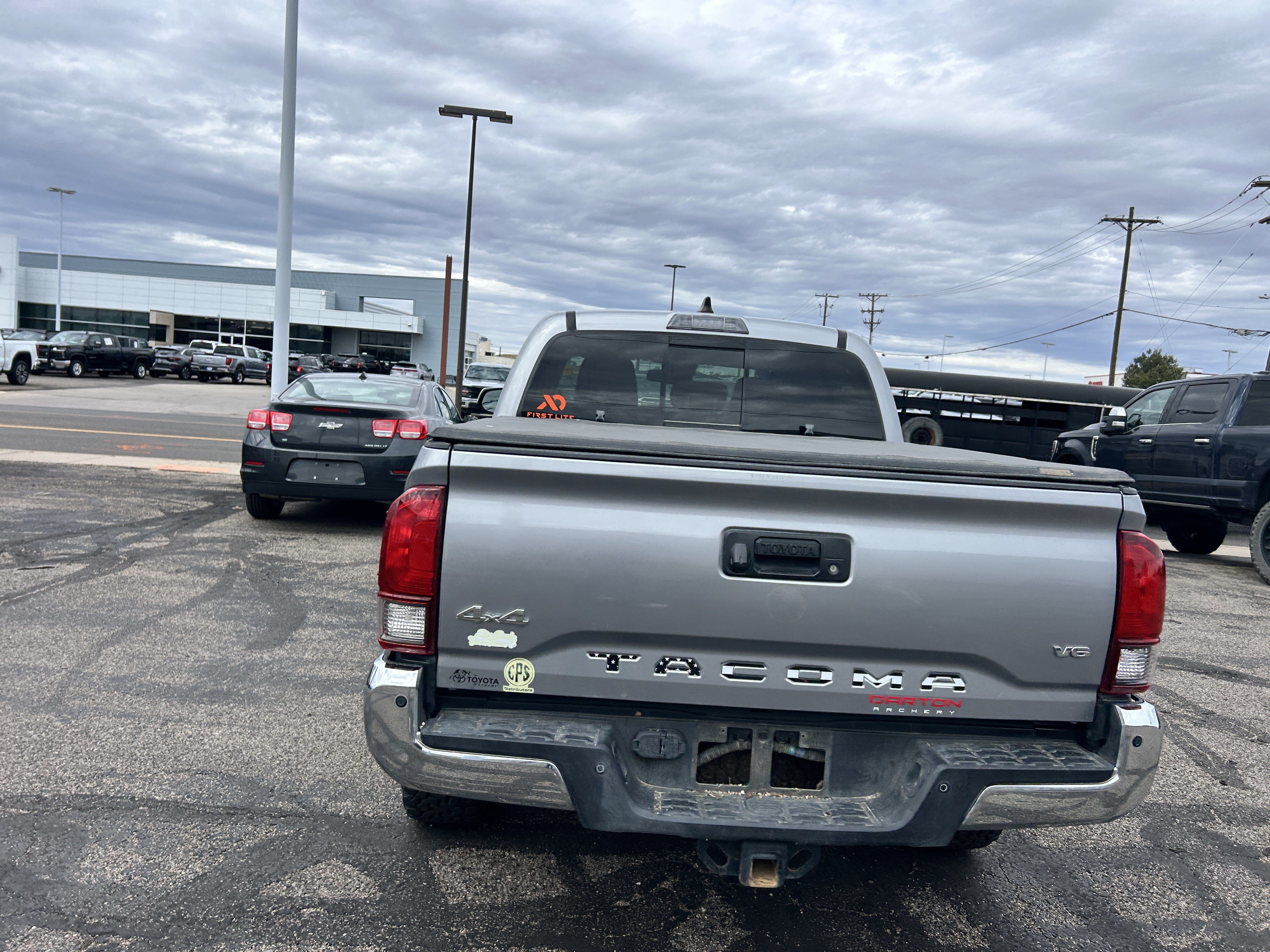 Used 2021 Toyota Tacoma SR5 AWD/4WD image 4