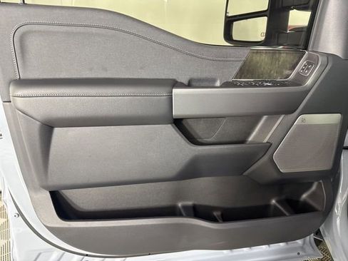 New 2026 Ford F250 Lariat w/ Chrome Package image 18