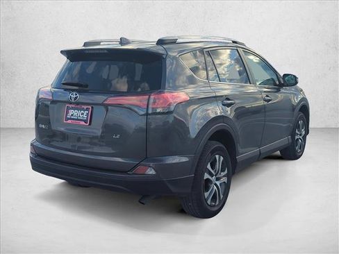 Used 2018 Toyota RAV4 LE image 5