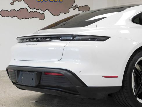 Used 2021 Porsche Taycan 4S AWD/4WD image 90