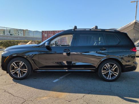 Certified 2024 BMW X7 xDrive40i w/ Executive Package image 7