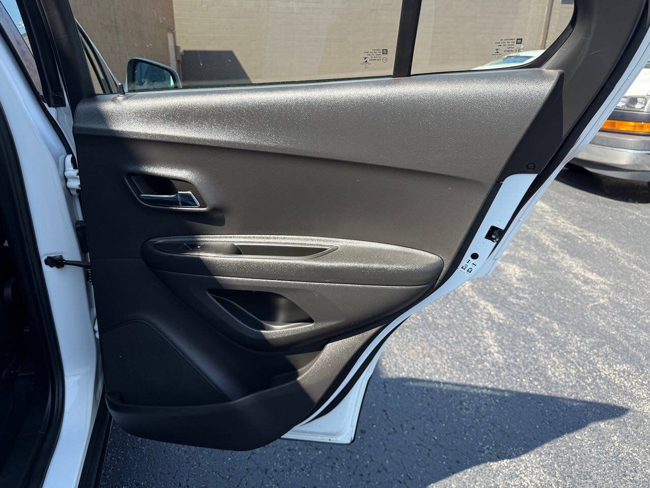 Used 2020 Chevrolet Trax LS FWD image 21