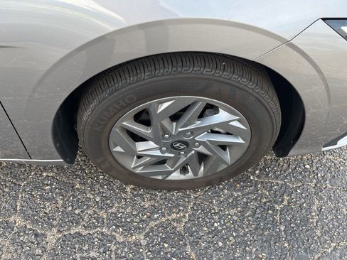 Used 2024 Hyundai Elantra SEL image 35