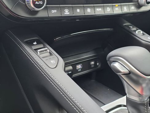 Used 2025 Kia Telluride SX Prestige X-Line AWD/4WD image 32