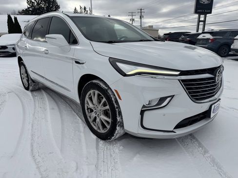 Used 2023 Buick Enclave Essence w/ Experience Buick Package image 11