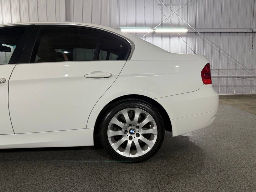 Used 2007 BMW 335xi Sedan AWD/4WD image 13