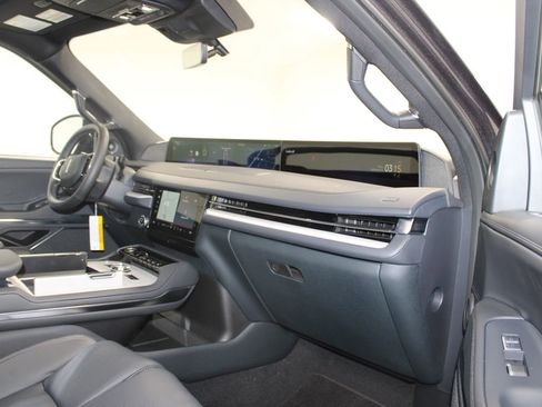 New 2025 Lincoln Navigator Reserve w/ Jet Appearance Package image 30