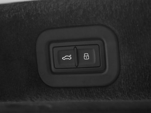 New 2026 Bentley Flying Spur image 12