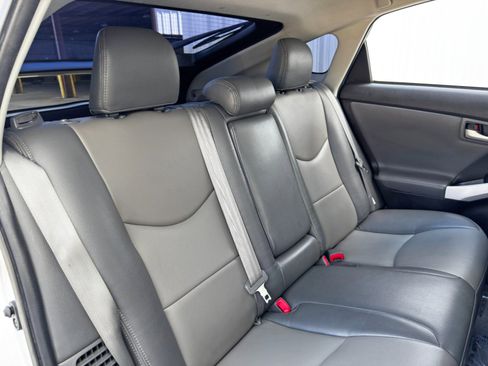 Used 2012 Toyota Prius Three image 32