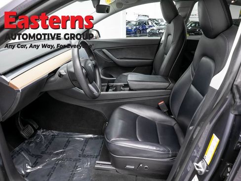 Used 2021 Tesla Model Y Long Range AWD/4WD image 14