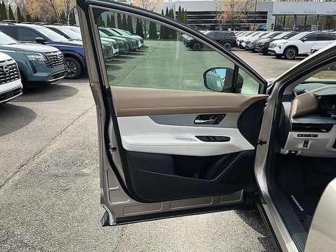 New 2026 Nissan Murano Platinum image 11