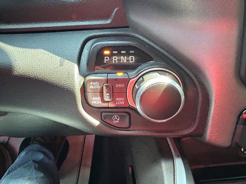 Used 2020 RAM 1500 Big Horn AWD/4WD image 24