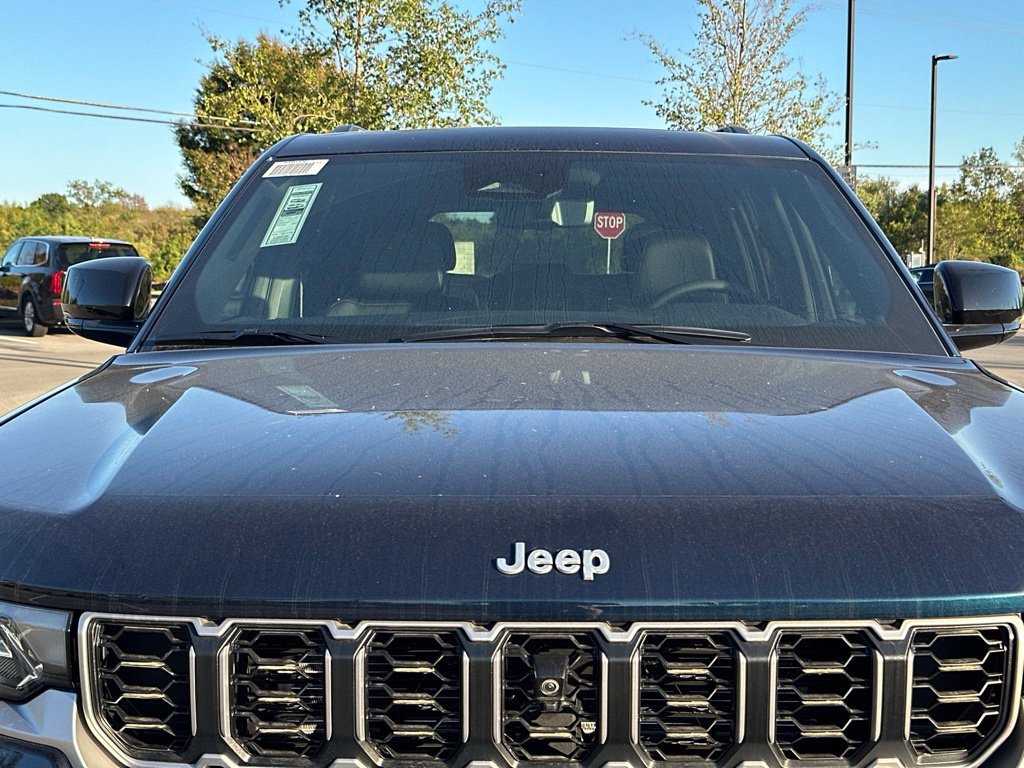 New 2027 Jeep Grand Cherokee Limited w/ Technology Group II RWD image 42