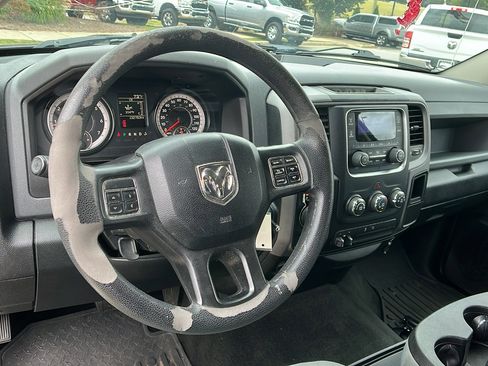 Used 2017 RAM 1500 Express image 24