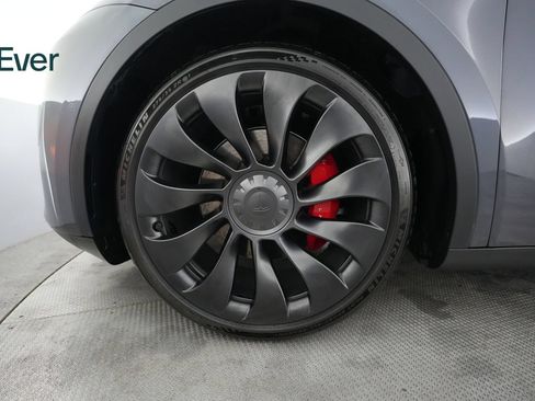 Used 2022 Tesla Model Y Performance AWD/4WD image 18