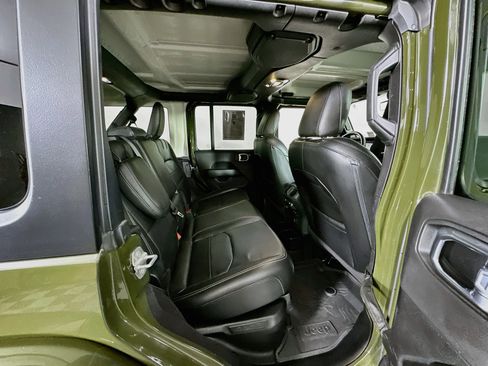 Used 2023 Jeep Wrangler Unlimited Sahara w/ Cold Weather Group AWD/4WD image 29