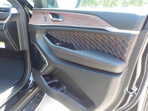 New 2025 Jeep Grand Cherokee Summit w/ Adv Protech Group IV image 13