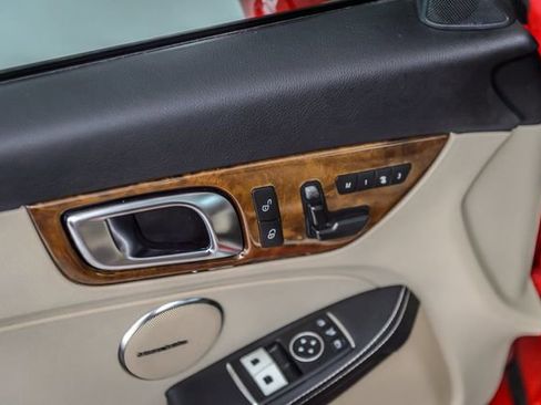 Used 2015 Mercedes-Benz SLK 250 image 46