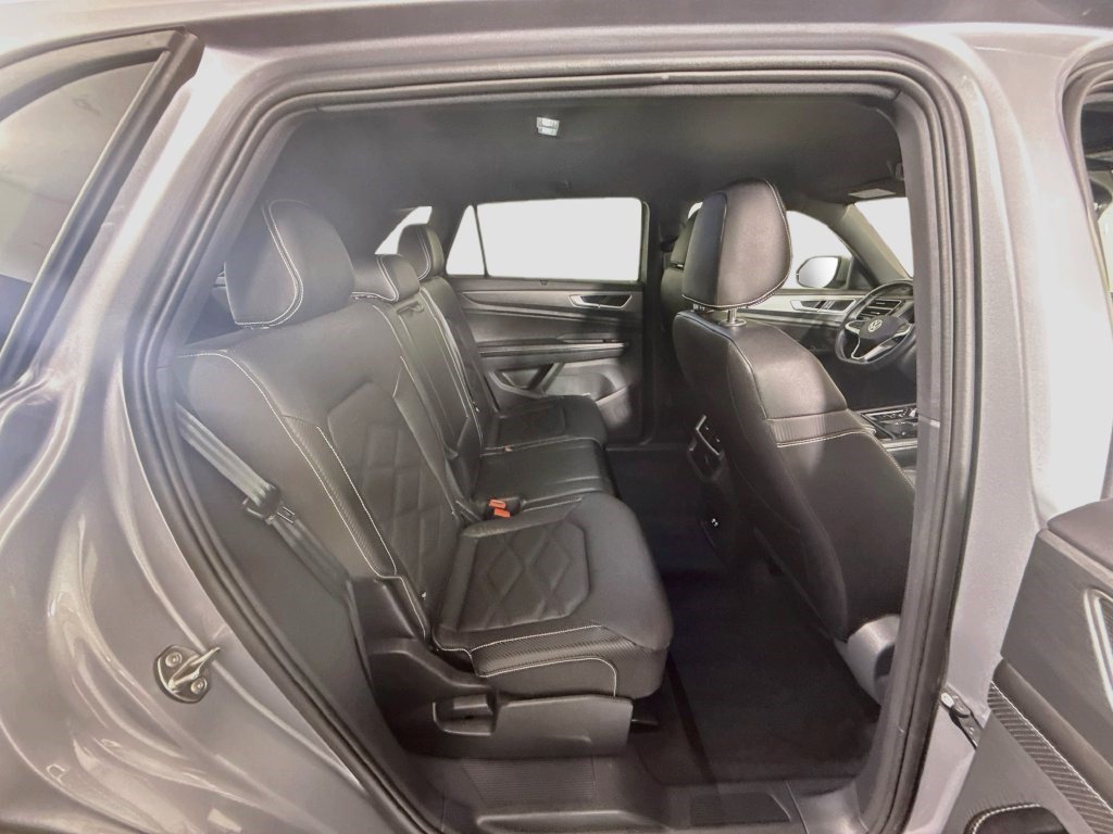 Used 2026 Volkswagen Atlas Cross Sport SE FWD image 26