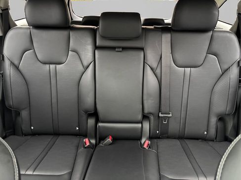 Certified 2025 Kia Sorento S w/ Panoramic Sunroof Package image 17