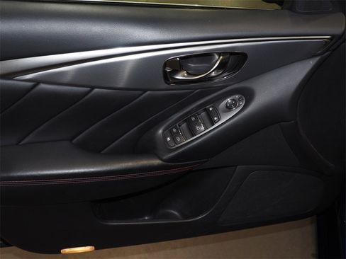 Used 2018 INFINITI Q50 Red Sport 400 w/ Carbon Fiber Package image 7