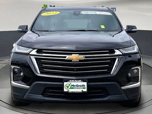 Used 2023 Chevrolet Traverse LT w/ LT Premium Package AWD/4WD image 2