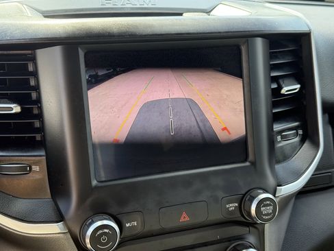 Used 2024 RAM 2500 Big Horn w/ Bed Utility Group image 21