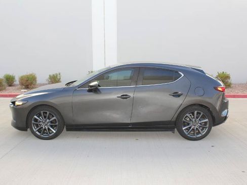 Used 2023 MAZDA MAZDA3 s FWD image 8
