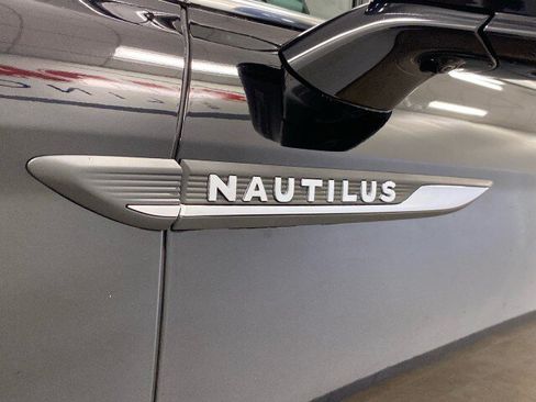 Used 2023 Lincoln Nautilus Reserve w/ Equipment Group 201A AWD/4WD image 13
