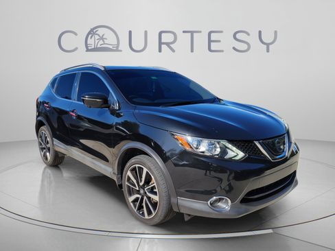 Used 2018 Nissan Rogue Sport SL FWD image 4