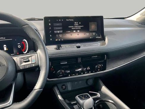 Certified 2024 Nissan Rogue Platinum FWD image 7