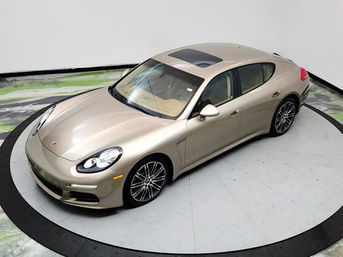 Used 2016 Porsche Panamera Edition w/ Premium Package Plus image 35