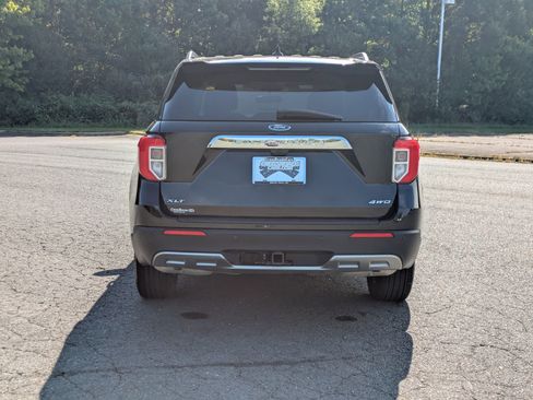 Certified 2023 Ford Explorer XLT w/ Equipment Group 202A image 5