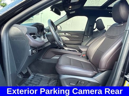 Used 2025 Ford Explorer Platinum w/ Ultimate Package image 10