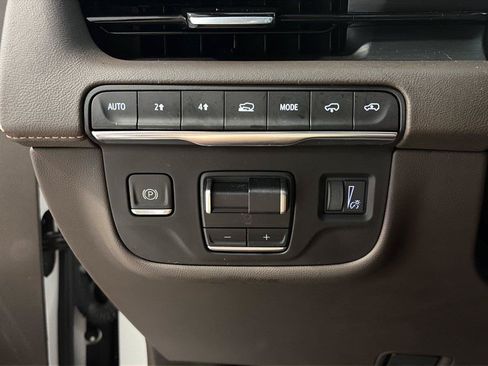 Used 2021 Cadillac Escalade ESV Sport w/ Driver Assist Tech Package AWD/4WD image 23