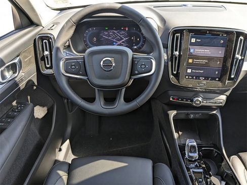 New 2025 Volvo XC40 B5 Ultra w/ Climate Package image 14