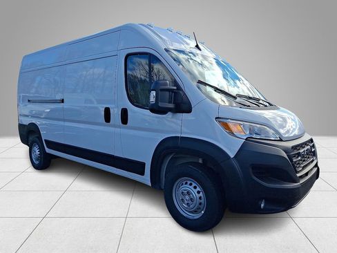 New 2026 RAM ProMaster 2500 w/ Convenience Group image 3