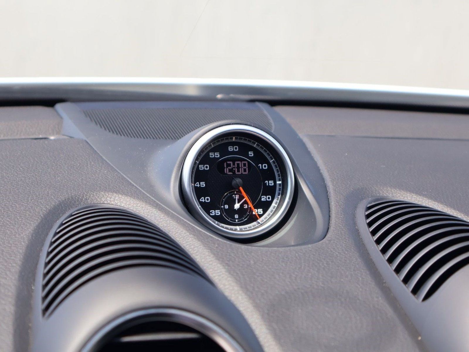 Certified 2024 Porsche 718 Cayman RWD image 25