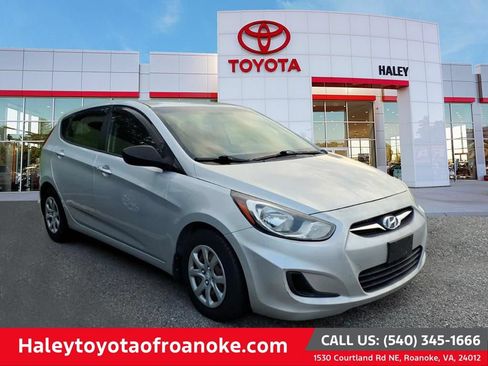 Used 2012 Hyundai Accent GS FWD image 1