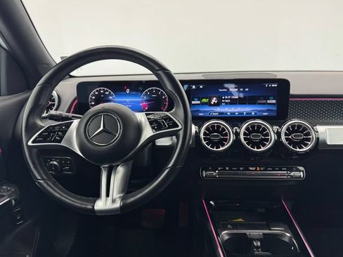Certified 2024 Mercedes-Benz GLB 250 image 3