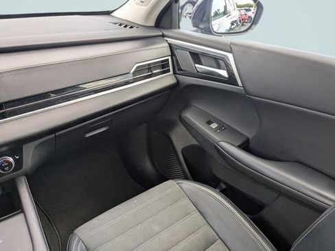 Used 2024 Mitsubishi Outlander SE FWD image 16