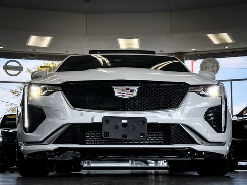Used 2024 Cadillac CT4 Premium Luxury image 4