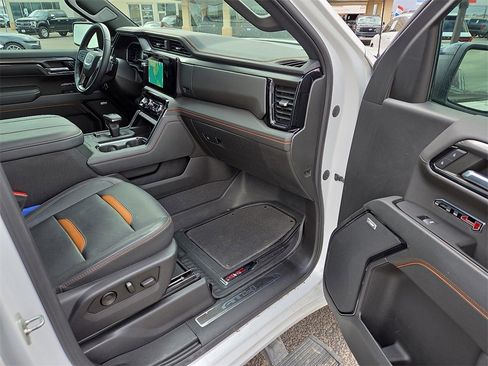 Used 2023 GMC Sierra 1500 AT4 w/ AT4 Premium Package image 13