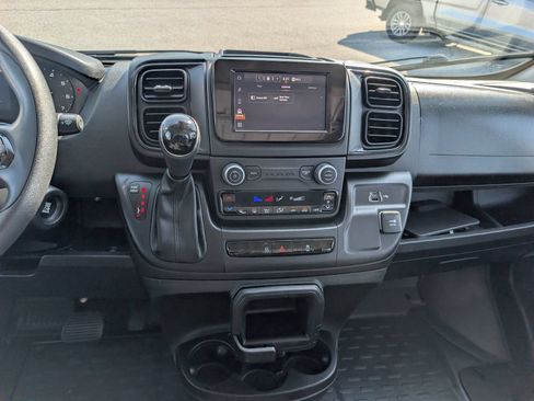 Used 2025 RAM ProMaster 2500 w/ Convenience Group FWD image 18